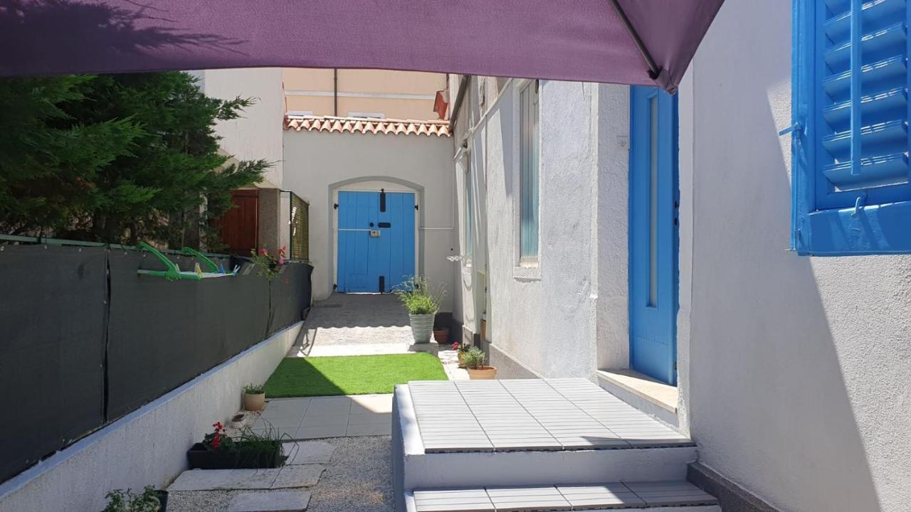 Holiday Home Blue Door In Pula Zewnętrze zdjęcie